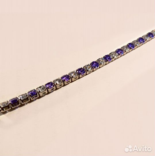 Браслет с камнями