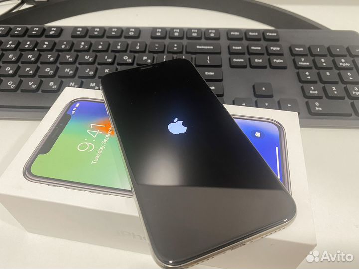 iPhone X, 64 ГБ