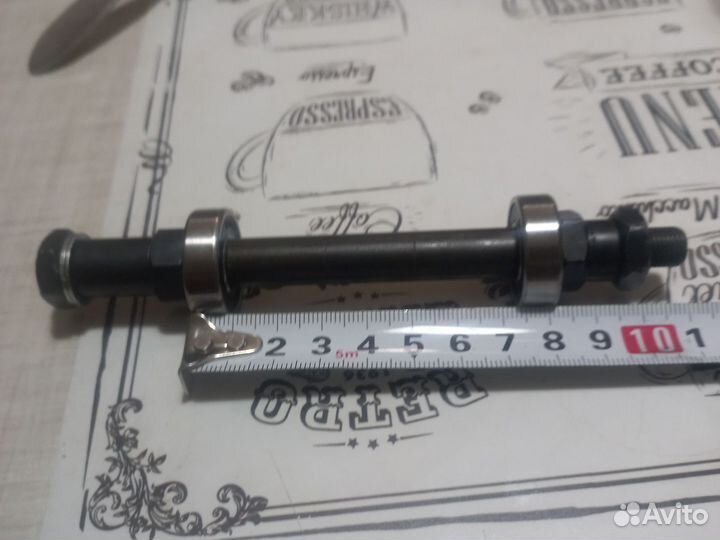 Втулка (ось) заднего колеса