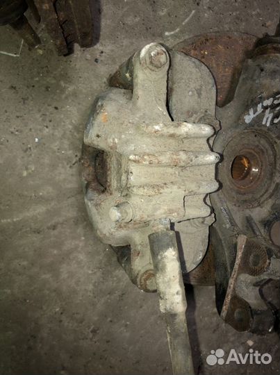 Суппорт передний Citroen C4 B7