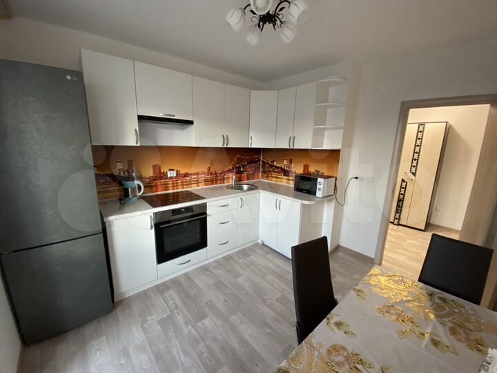 2-к. квартира, 60 м², 6/10 эт.