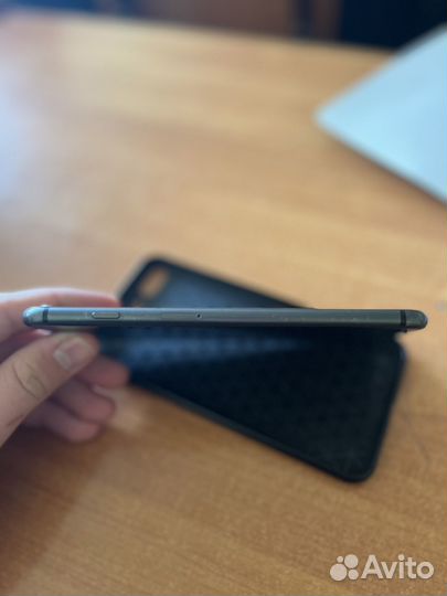 iPhone 8 Plus, 64 ГБ