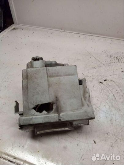 Фара противотуманная левая Lexus IS 2 (XE20) 2007