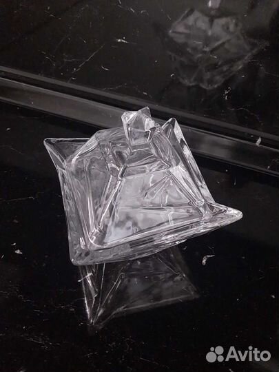 Ваза с крышкой. Толстое стекло. Новая