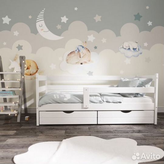 Кроватка для малыша софа из массива высокий борт