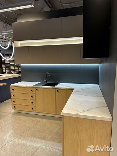 Кухня выставочный образец