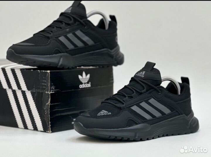 Кроссовки спортивные Adidas