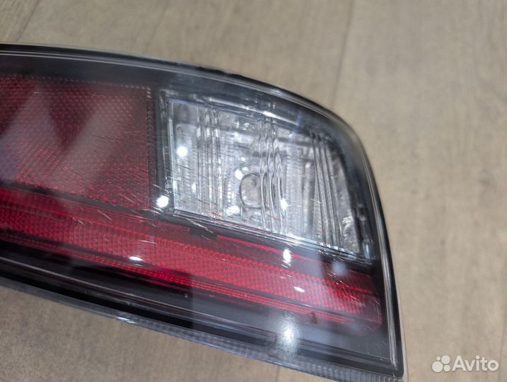 Стоп Toyota Prius ZVW50 2ZR-FXE Лев. Задн