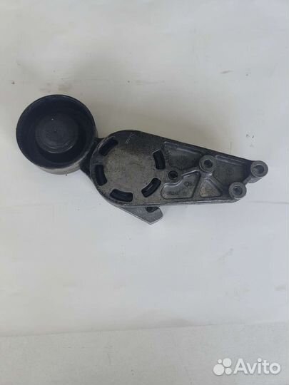 Натяжитель ремня Audi A4