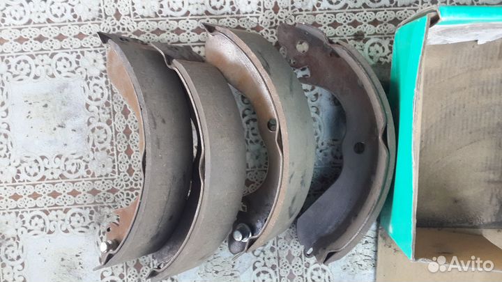 Колодки задние Mitsubishi лансер мираж 1992-1995г
