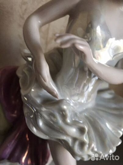 Статуэтка Балерины перед выступлением, фарфор