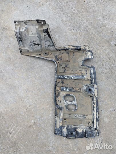 Защита двигателя Toyota Sienta NSP170G 2NR-FKE Лев. Перед