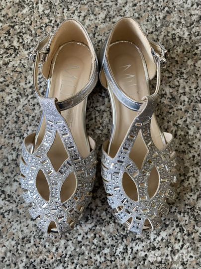 Туфли для девочки 30 размер