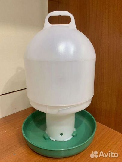 Кормушки и поилки для с/х животных и птиц