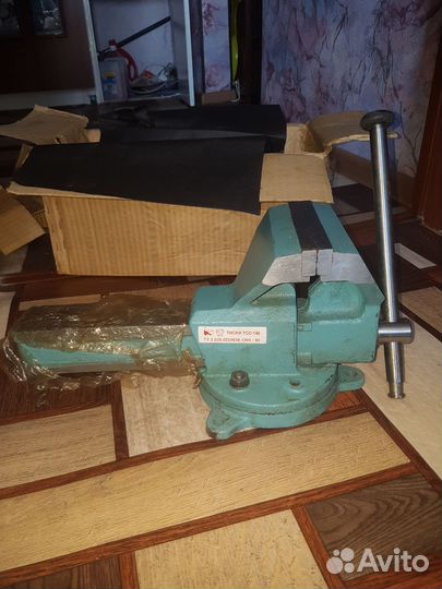 Тиски слесарные поворотные россия