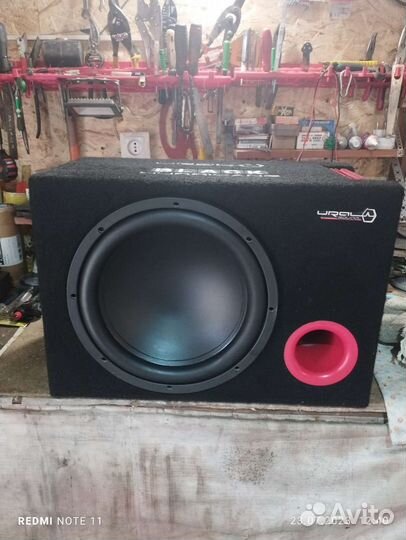 Акустические колонки в автомобиль