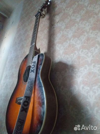 Акустическая гитара