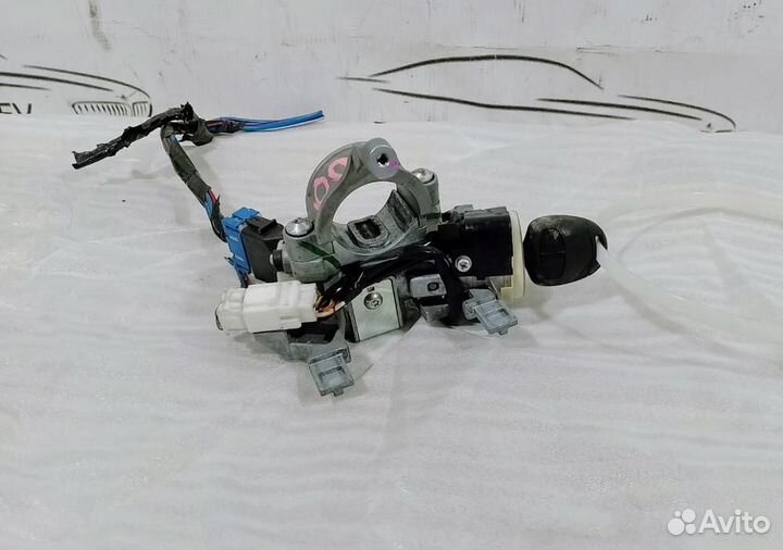 Замок зажигания Mitsubishi L200