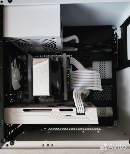 8 ядер 16 потоков 32 Гб оперативной nvme ssd 512