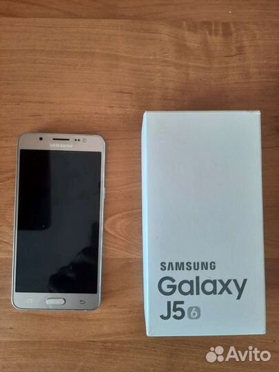 Телефон Samsung j5