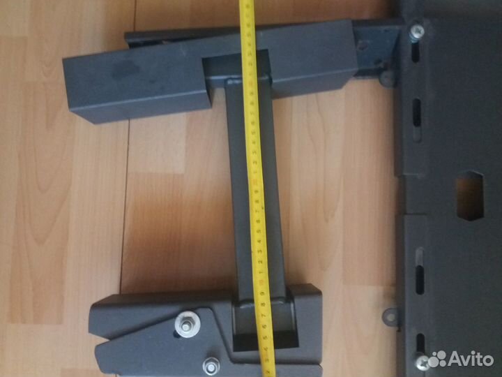 Кронштейн поворотно-наклонный,под тв