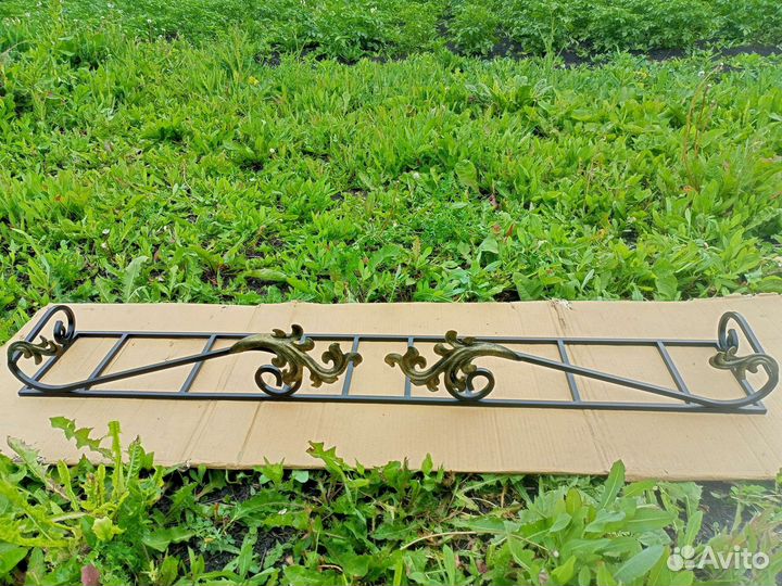 Кованная цветочница