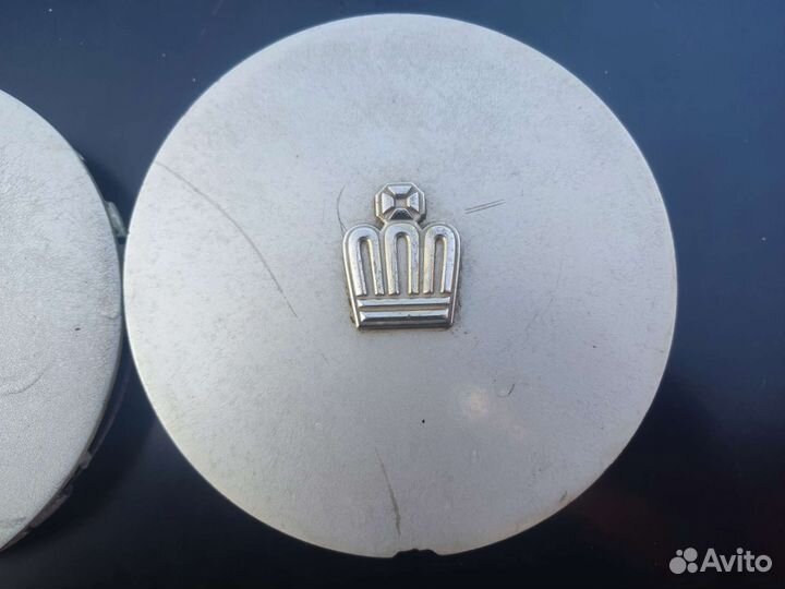 Колпак колеса Toyota crown
