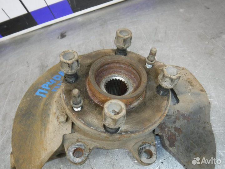 Кулак передний левый Лада Приора 21126 2010