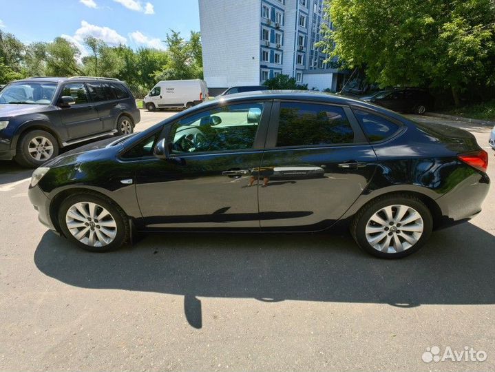 Opel Astra 1.6 AT, 2013, 199 400 км