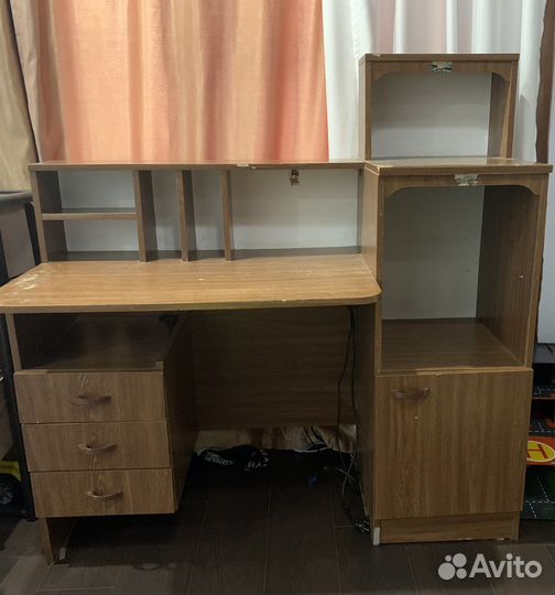 Компьютерный стол