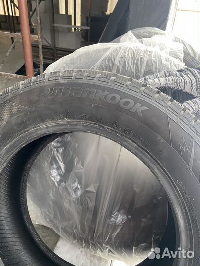 Hankook Winter I'Pike RS2 W429 215/60 R16