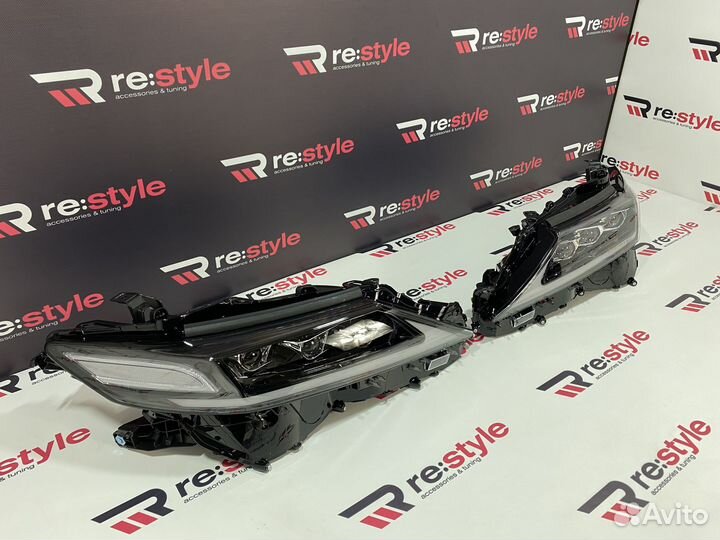 Фары Toyota Camry 70 S443