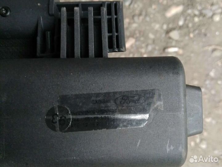 Шторка багажника Форд kuga