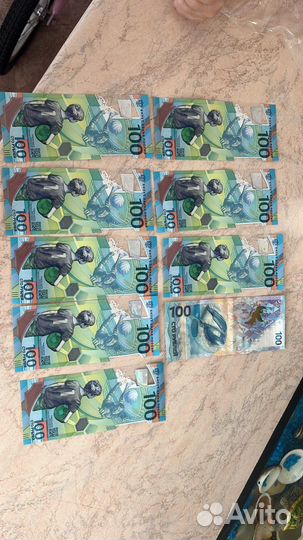 Банкнота 100 рублей чм 18