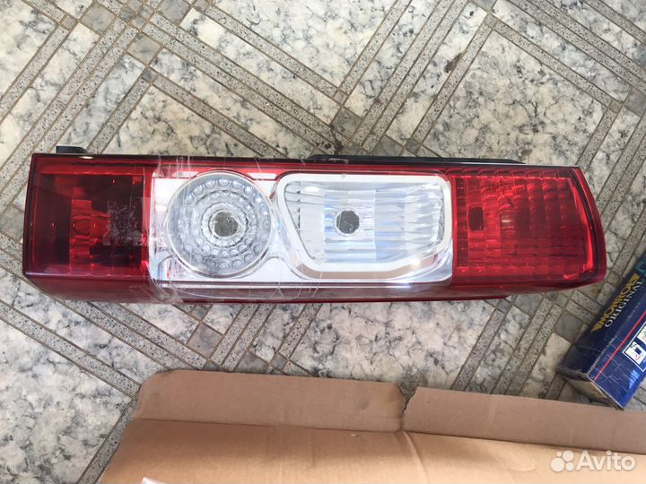 Задний фонарь