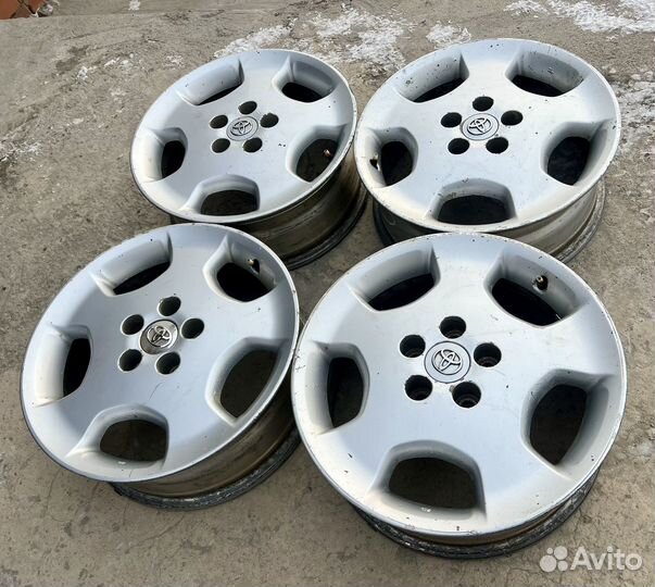 Японские литые диски Toyota R17 5x114.3