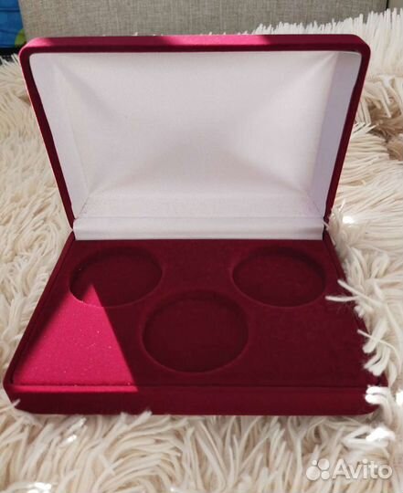 Шкатулка для монет, часов, бижутерии