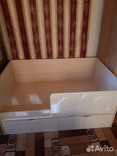 Кроватка с матрасом