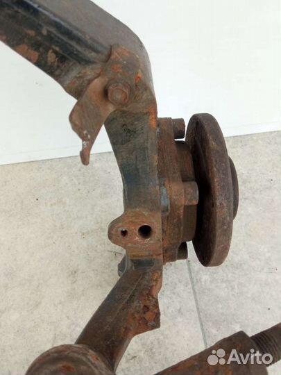 Ступица передняя правая Alfa Romeo 166 60661913D