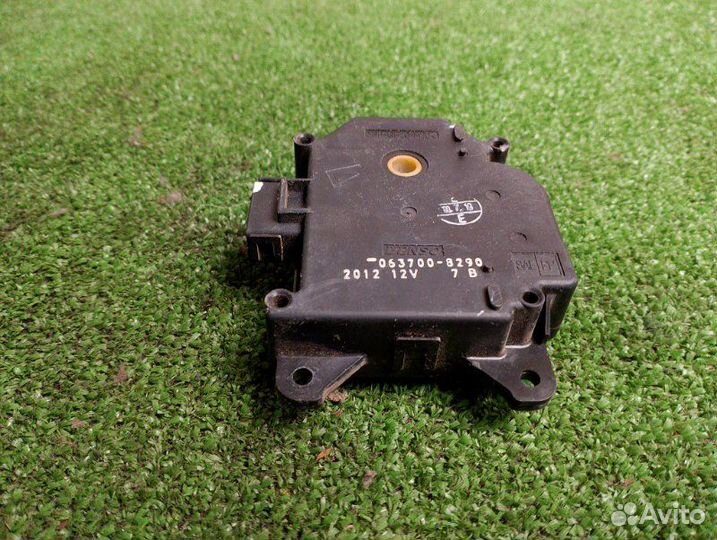 Сервопривод заслонки печки Honda Civic ES3 1500