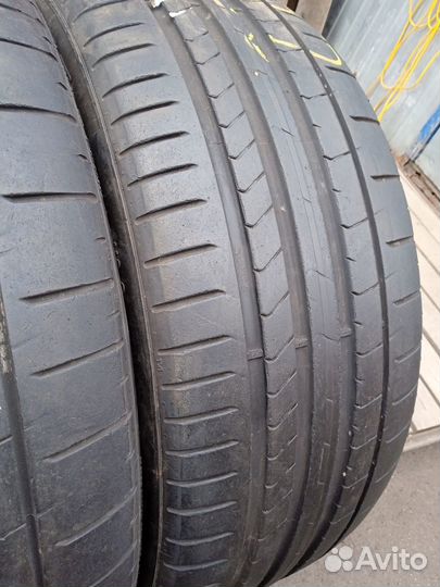 Pirelli P Zero PZ4 255/45 R19