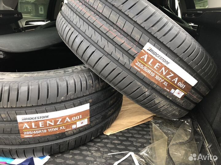 Bridgestone Alenza 001 235/50 R19 99V