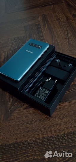 Samsung Galaxy S10, 8/128 ГБ