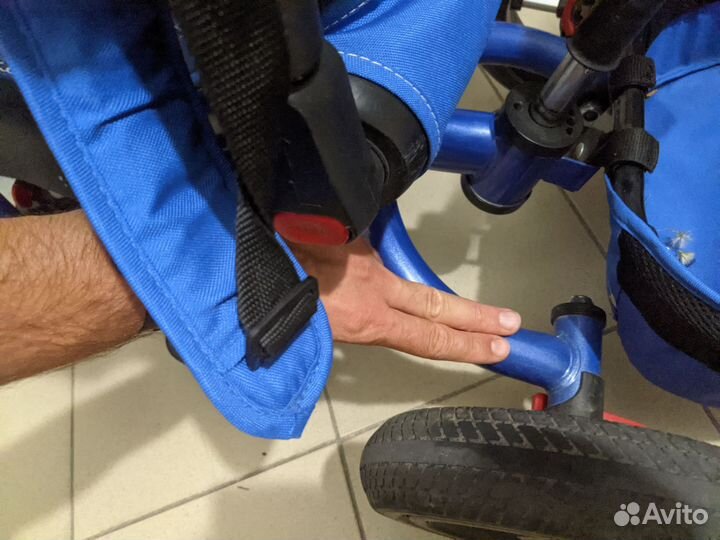 Велосипед с родительской ручкой