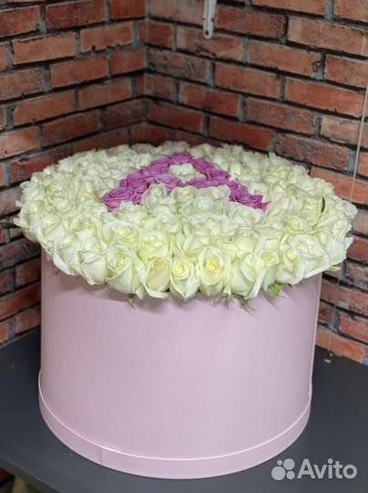 Цветы букеты в коропке 101штук