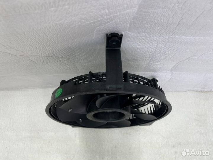 Диффузор радиатора кондиционера Toyota Land