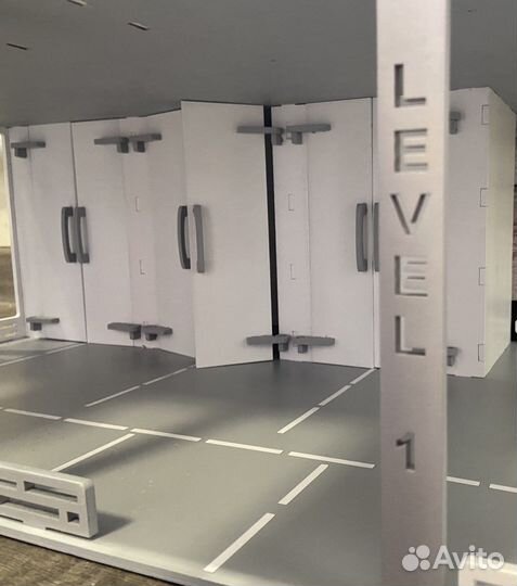 Деревянная парковка трасса для машин