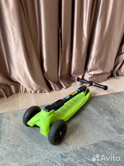 Самокат Trolo Rapid со светящимися колесами