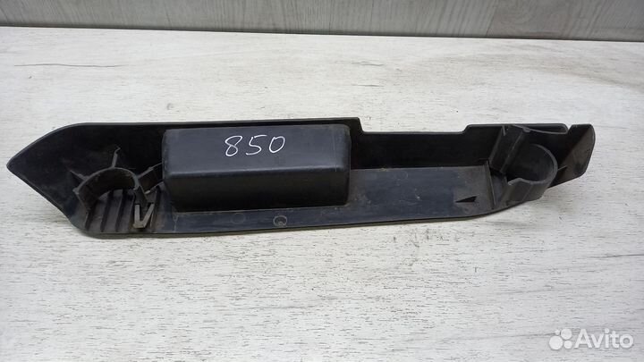 Правая внутренняя ручка двери Volvo 850