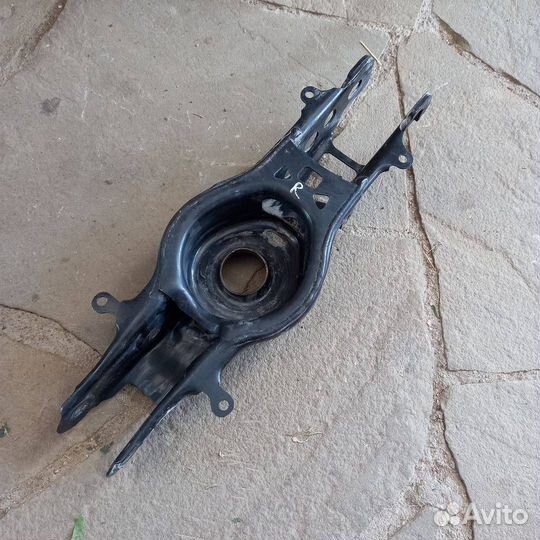 Рычаг задний Chevrolet Camaro 6 2018 84382226